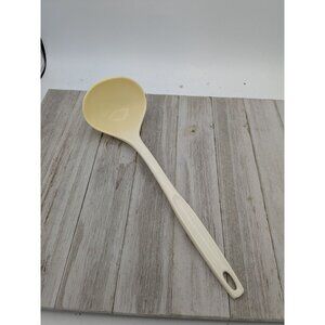 Vintage Foley #3 White Nylon Plastic Ladle Dipper Spoon 11 1/2"